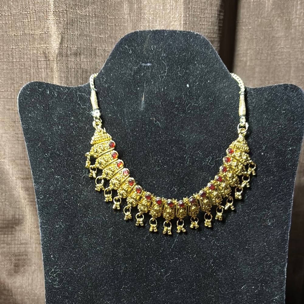 VTG gold,ruby,Indian origin??